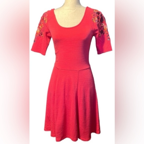 Free People Raspberry Floral Garden Sleeve Embroidered Dress size Small EUC - Picture 2 of 14